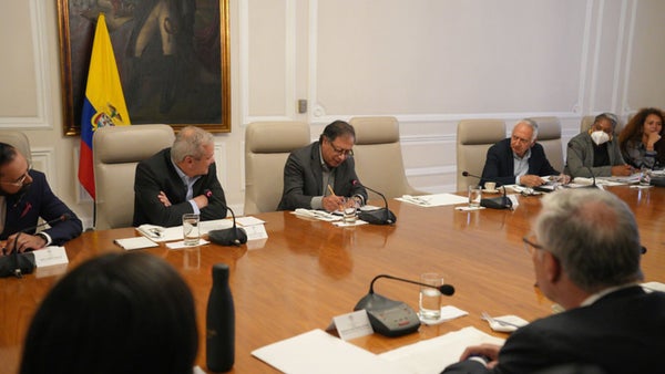 Presidente Petro solicita renuncia protocolaria a todos sus ministros