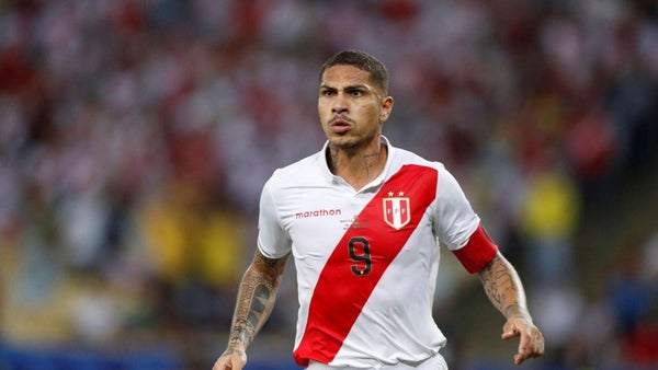Paolo Guerrero, listo para debutar con la Universidad César Vallejo en Perú