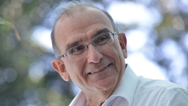 Humberto de la Calle: "Tenemos que romper la tiranía esquizofrénica de las redes" Humberto de la Calle: "Tenemos que romper la tiranía esquizofrénica de las redes"