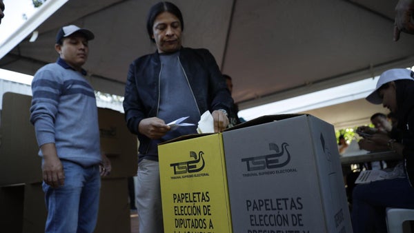 Paz en las elecciones de El Salvador, así transcurren las votaciones