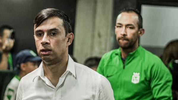 Tras amenazas a su familia, Bodmer renunció a Nacional