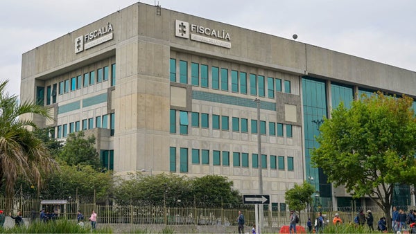 La Fiscalía imputa al exdirector del DAS por el asesinato de Carlos Pizarro La Fiscalía imputa al exdirector del DAS por el asesinato de Carlos Pizarro