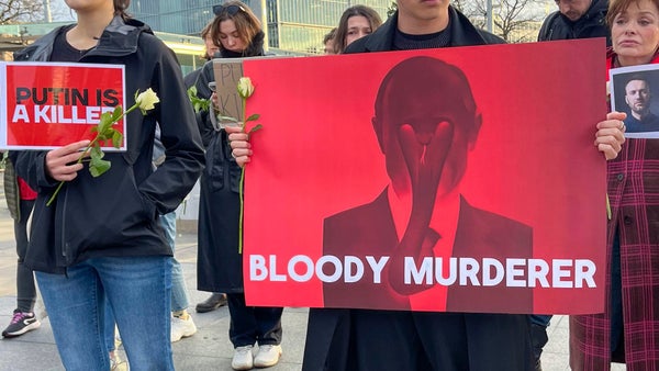 🔴"Putin lo mató", según el equipo de Navalni tras recibir su madre certificado de defunción