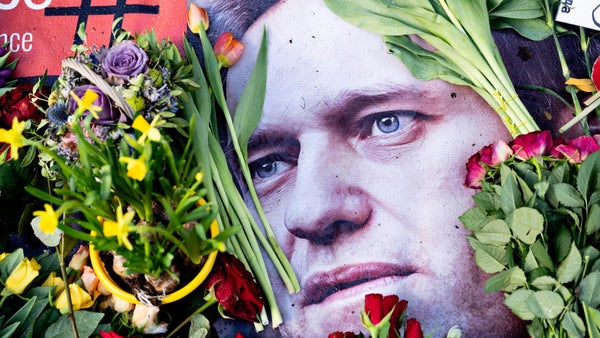 Se niegan a entregar el cadáver de Navalni a su madre por tercer día consecutivo