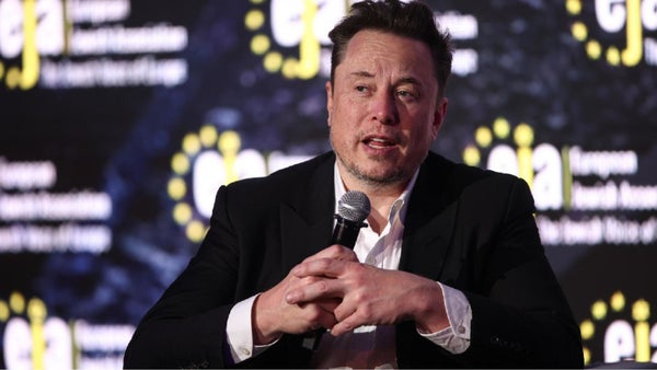 Musk dice que el primer paciente de Neuralink puede usar un ratón de ordenador mentalmente