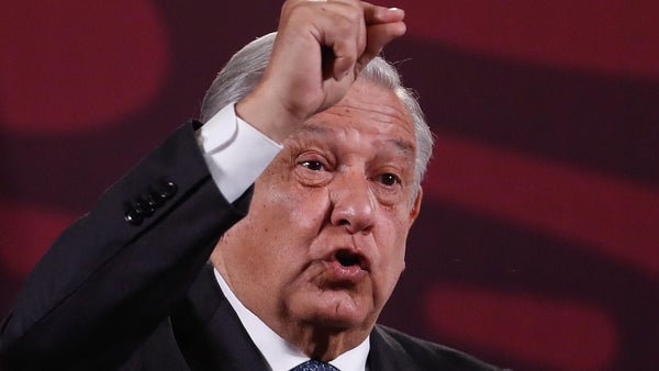 A López Obrador le eliminaron un video y acusó a Youtube. ¿Por qué lo borraron?