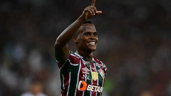 Doblete de Arias y título para Fluminense en la Recopa Sudamericana