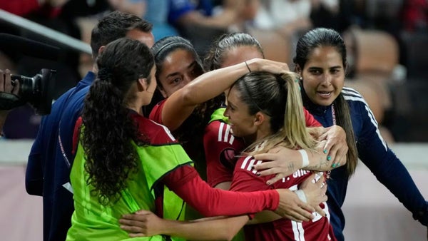 Desempate polémico en la Copa Oro Femenina: finalista elegido por sorteo Desempate polémico en la Copa Oro Femenina: finalista elegido por sorteo