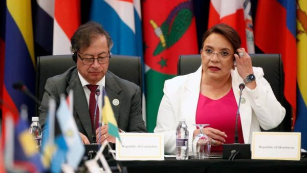 Petro sobre Gaza: "Nos vienen a enseñar democracia quienes son cómplices de un genocidio" Petro sobre Gaza: "Nos vienen a enseñar democracia quienes son cómplices de un genocidio"