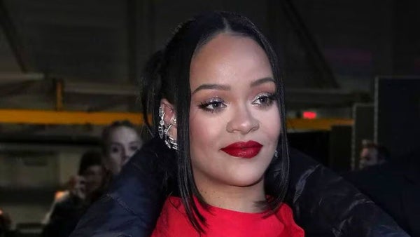 Mukesh Ambani, el magnate indio que llevó a Rihanna al matrimonio de su hijo Mukesh Ambani, el magnate indio que llevó a Rihanna al matrimonio de su hijo