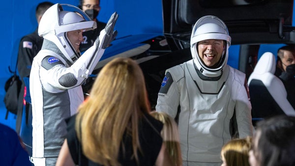 SpaceX lanzó misión tripulada con cuatro astronautas hacia la Estación Espacial Internacional