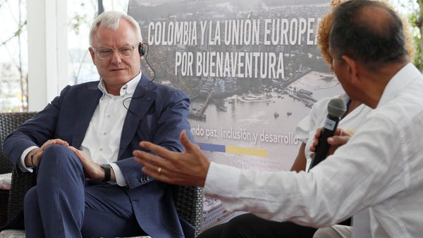 La Unión Europea respalda la paz total de Petro con millonario apoyo financiero