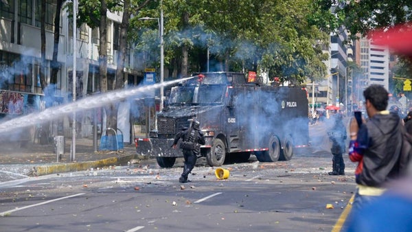 Reportan disturbios a las afueras de la Universidad Pedagógica