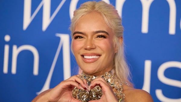 Karol G recibió el premio a Mujer del Año 2024 por Billboard