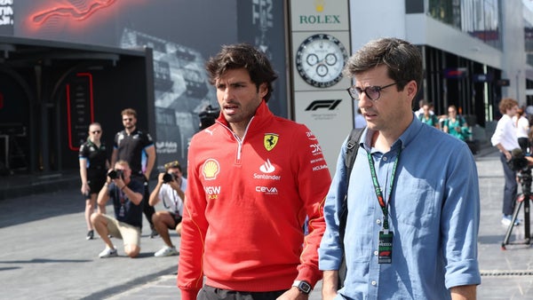 Carlos Sainz y el rumor de fichar por Williams: "Me hace reír"