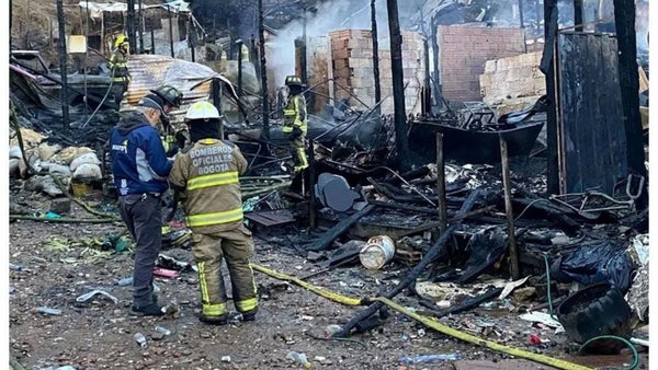 Grave incendio en Bogotá consume decenas de viviendas en la localidad de Santa Fe Grave incendio en Bogotá consume decenas de viviendas en la localidad de Santa Fe