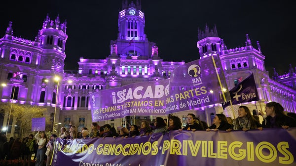 En imágenes: miles de mujeres se manifestaron en España en el Día de la Mujer