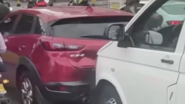 Tiroteo en Bogotá luego de choque con ruta escolar.