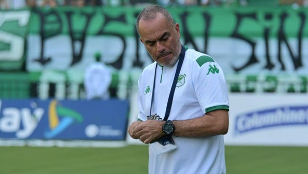 Incidentes en las tribunas interrumpen partido entre Deportivo Cali y Patriotas