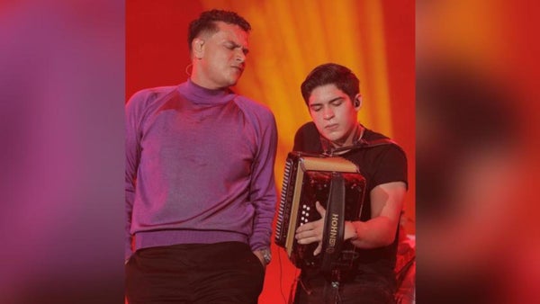 Silvestre Dangond expulsa de su agrupación a su acordeonero Rubén Lanao