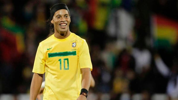 La sonrisa magica de Brasil cumple un nuevo año de vida, Ronaldinho llega a los 44 años