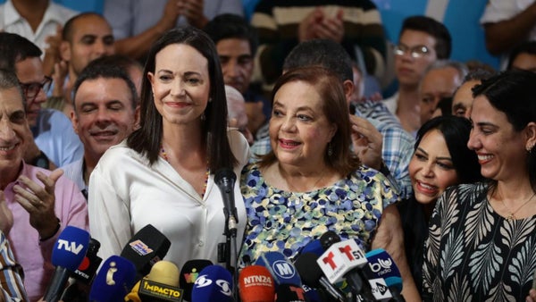 Machado anuncia a Corina Yoris como su sustituta en las presidenciales de Venezuela