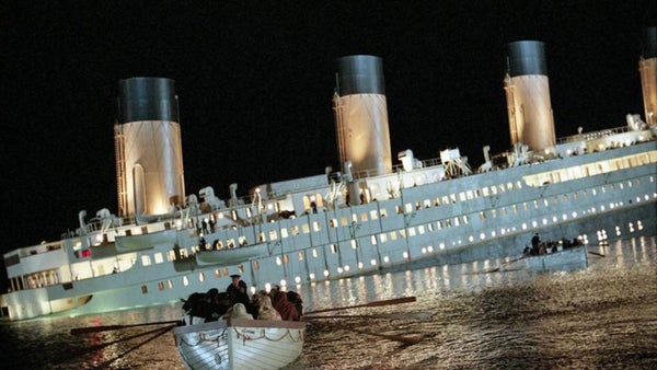 El trozo de madera de la escena final de 'Titanic' se vende en subasta por 718.750 dólares El trozo de madera de la escena final de 'Titanic' se vende en subasta por 718.750 dólares