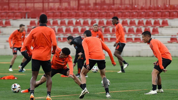 Colombia busca mantener su racha invicta frente a Rumania