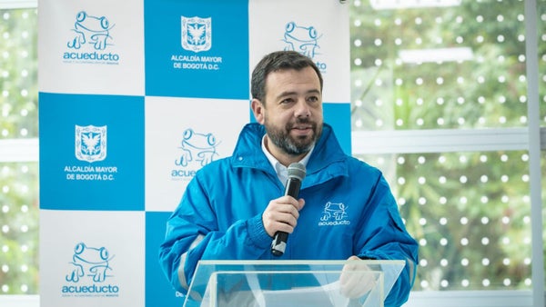 Alcalde Galán anuncia restricción de agua por 24 horas en zonas específicas Alcalde Galán anuncia restricción de agua por 24 horas en zonas específicas