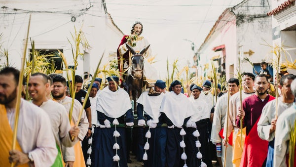 Semana Santa en Colombia: Popayán y Mompox