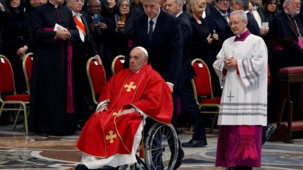 El Vaticano confirma que el Papa presidirá este sábado la Vigilia Pascual
