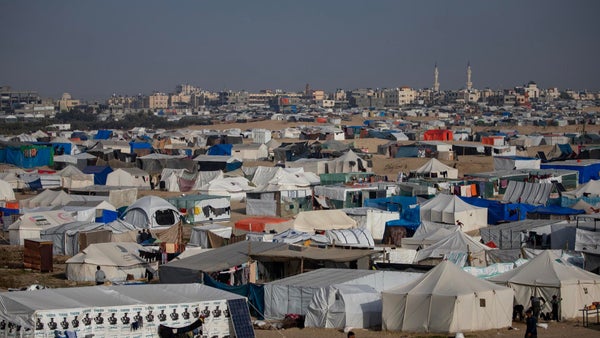 Delegación egipcia llega a Tel Aviv para abordar tregua en Gaza, dice TV estatal de Egipto