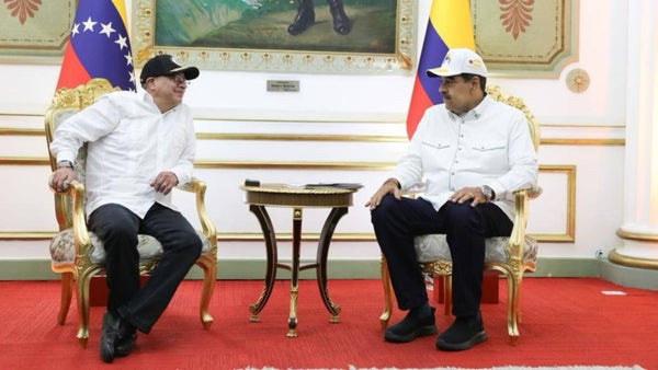 "La paz política en Venezuela puede ser también la paz armada en Colombia": Petro