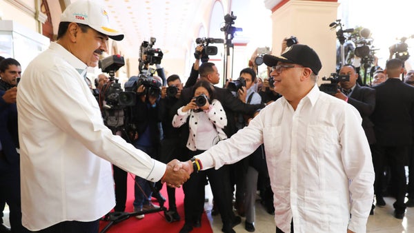 Petro y Maduro se reúnen en medio de tensiones diplomáticas Petro y Maduro se reúnen en medio de tensiones diplomáticas