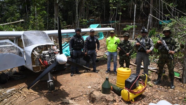 Fuerzas Militares destruyen avioneta y pista clandestina de las disidencias