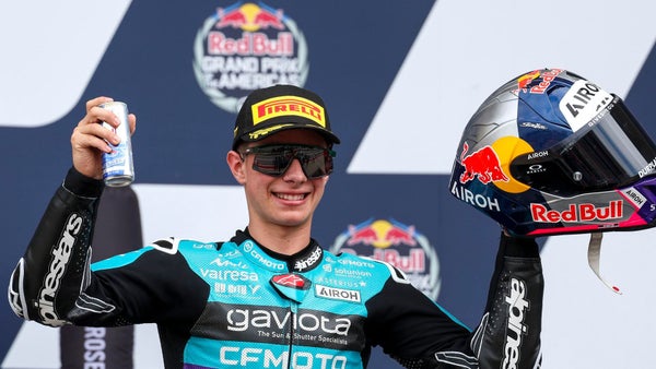 David Alonso suma su segunda victoria del año, Holgado defiende el liderato con un segundo puesto