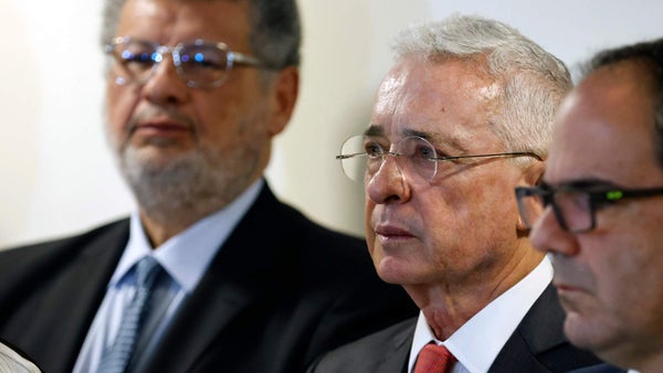 La audiencia de acusación contra el expresidente Uribe se reanudará el 24 de mayo
