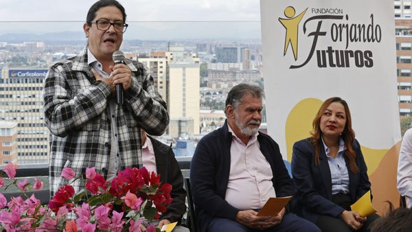 El gobierno Petro ha restituido menos de 50 % de tierras a víctimas que en el de Duque