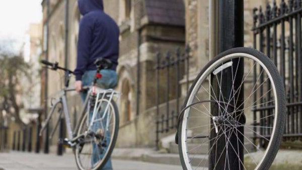 Duro golpe a la inseguridad: Capturan delincuentes que hurtaban bicicletas en Kennedy