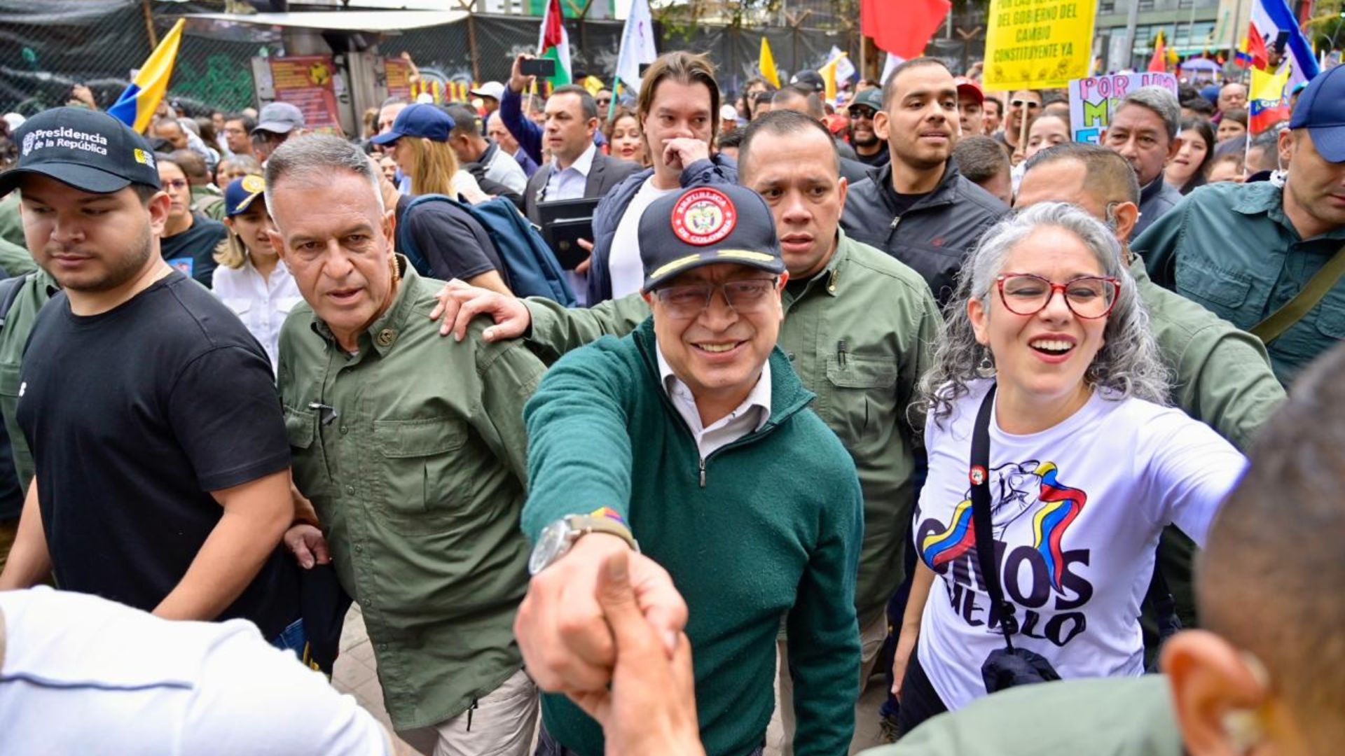 Gustavo Petro//Marchas//Lider Político//Apatia//Fanatismo//Anti politica//Discruso//Gobierno//Colombia//Revista Alernativa//Revista Semana//Revista Cambio