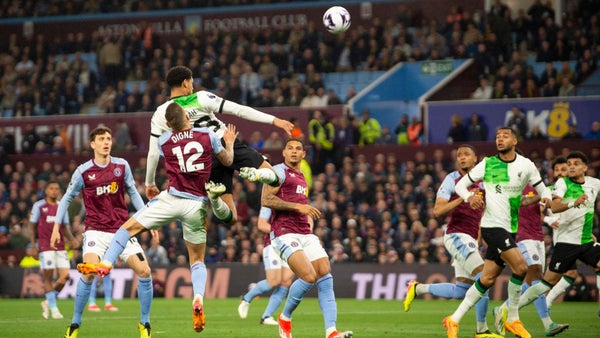 Liverpool, Aston Villa, 2 golazos de Jhon Jader Durán, 4 tantos más y Tom Hanks, la combinación perfecta