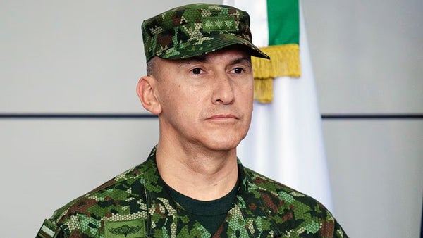 General Luis Mauricio Ospina sale del Ejército en medio de escándalos, irregularidades y bajos resultados