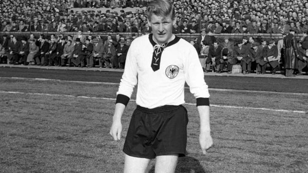 Muere Karl-Heinz Schnellinger, leyenda del fútbol alemán de los sesenta