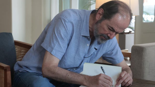 "Abordar los retos del mundo digital es urgente porque estamos en el umbral de lo poshumano": Juan Villoro "Abordar los retos del mundo digital es urgente porque estamos en el umbral de lo poshumano": Juan Villoro