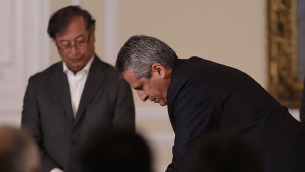 Desde enero Petro le habría ordenado a Velasco "buscar fórmulas para una Constituyente"