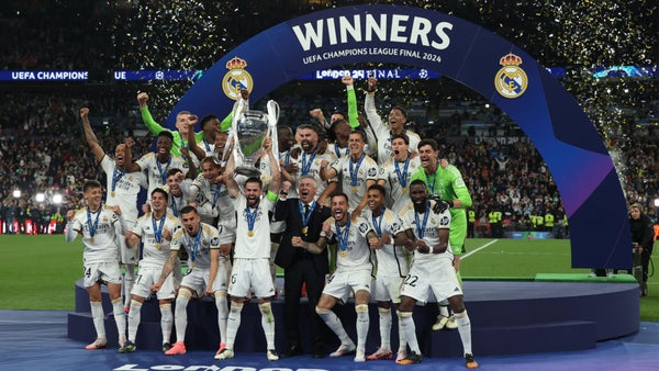 El Real Madrid, primer club de fútbol en superar los 1.000 millones de euros en ingresos El Real Madrid, primer club de fútbol en superar los 1.000 millones de euros en ingresos