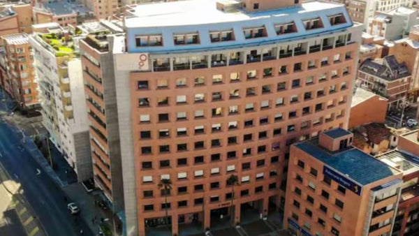 Caracol Radio denuncia "amenazas y ataques" del polémico senador Jota Pe Hernández a periodista