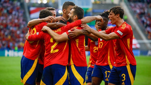 España presenta su candidatura en la EURO goleando a Croacia España presenta su candidatura en la EURO goleando a Croacia