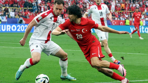 Un 'gülerazo' y Turquía tumban a Georgia