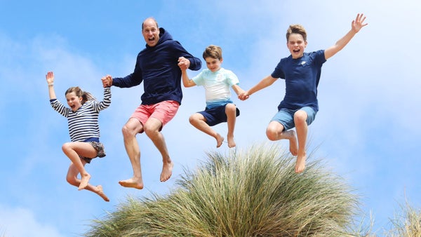 La princesa de Gales publica una foto familiar para felicitar al príncipe Guillermo por su cumpleaños